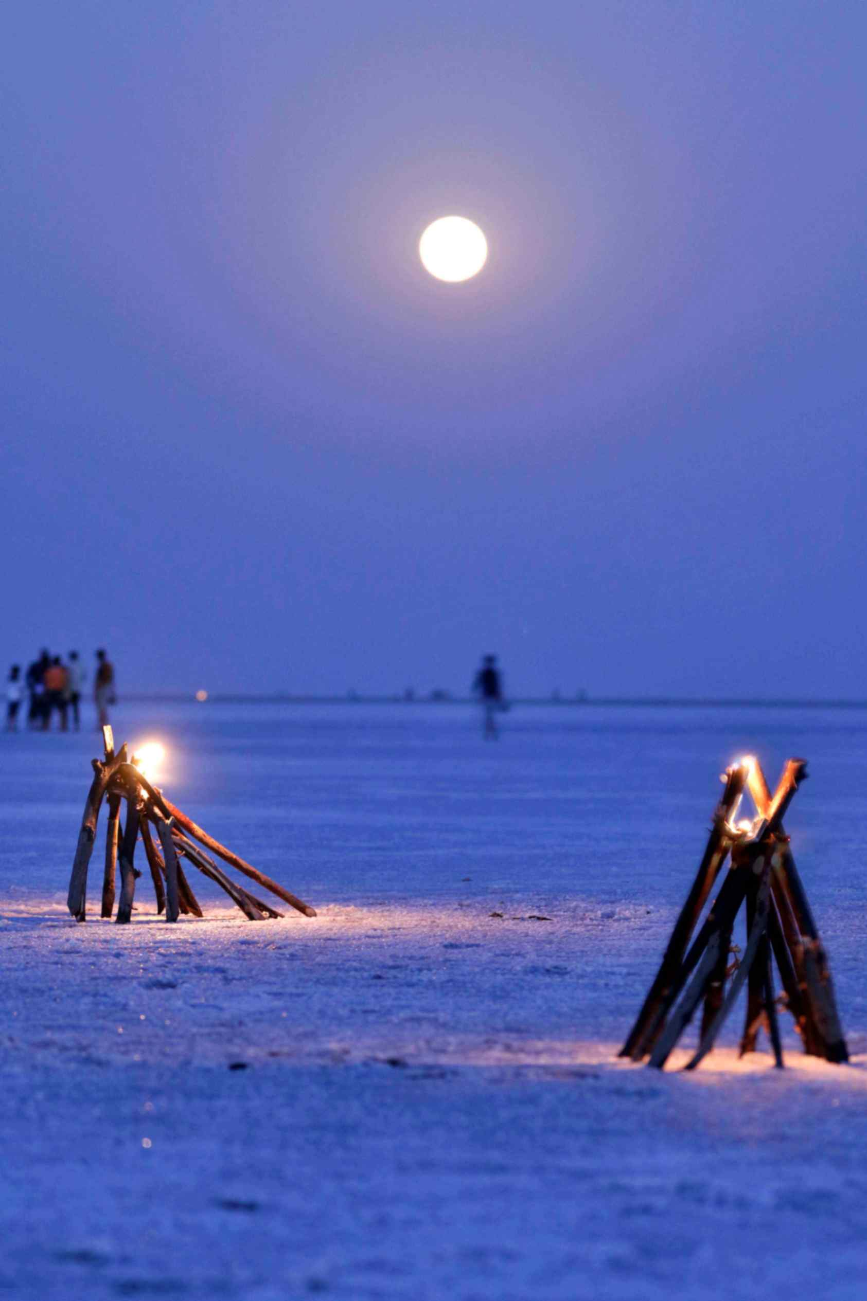 Bonfire and dining